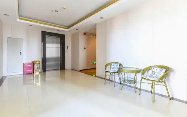 Xianglong Business Hotel