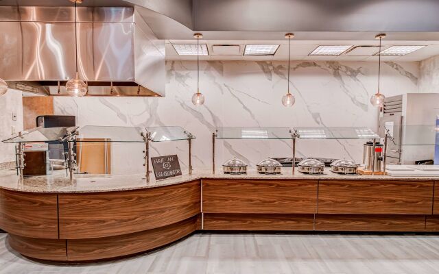 Embassy Suites Atlanta - Kennesaw Town Center