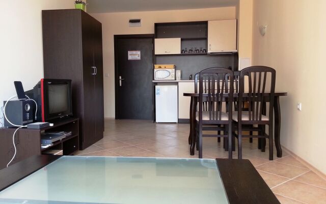 Menada Sunset Beach 4 Apartments