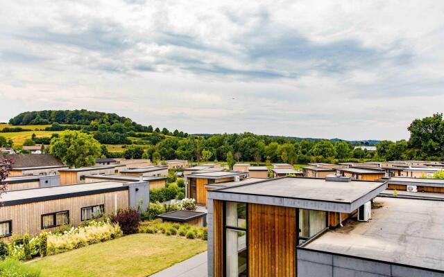 Modern Chalet with Dishwasher, 5 Km. From Valkenburg