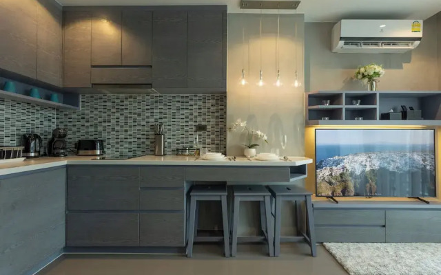 Nicest Condo in City gate Kamala  c118