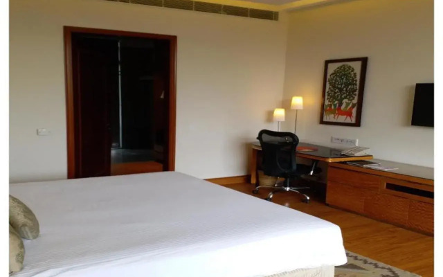 Taj Damdama Lake Resort & Spa, Gurugram