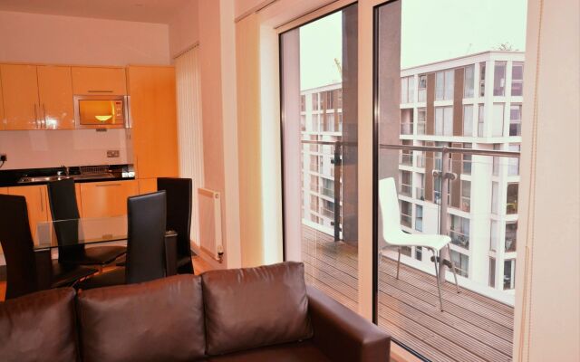 Zen Apartments - City Airport London