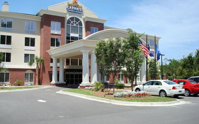 Holiday Inn Express Hotel & Suites Charleston-North, an IHG Hotel