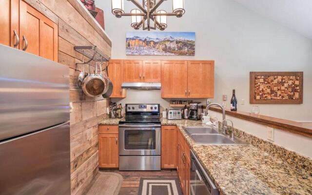 Lulu 6P - A Sophisticated Condo