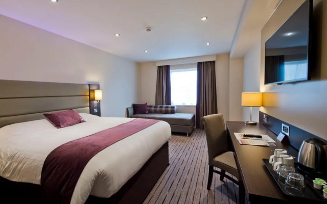 Premier Inn Witney
