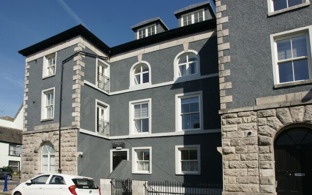 Cs Serviced Apartments