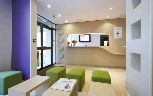 Kyriad Paris 10 - Canal Saint Martin - République