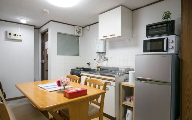 Tenjin Apartment 202