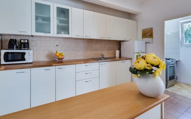 Nena - 10 m From sea - A1