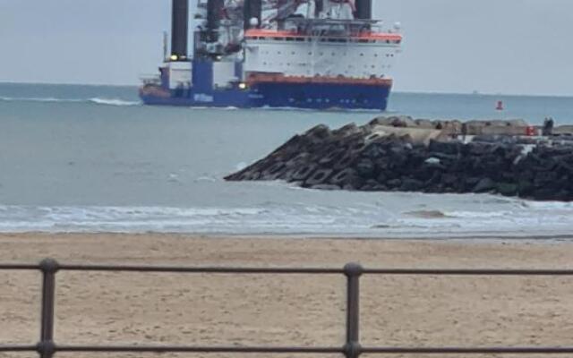frontaal gelijkvloers seaview 80m² 2 slp