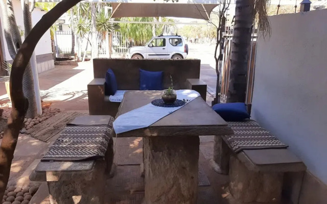 Herberg Guesthouse & Coffee Shop