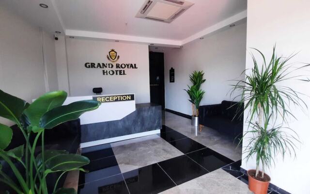 Grand Royal Hotel