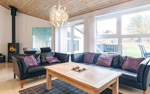 10 Person Holiday Home in Hjorring
