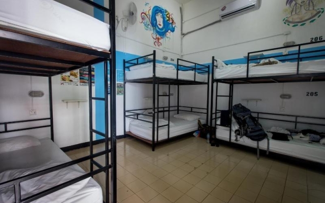 Bodega Party City Center Bangkok - Hostel