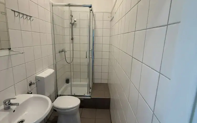 Stylish 2BR Apartment Westbahnhof Area