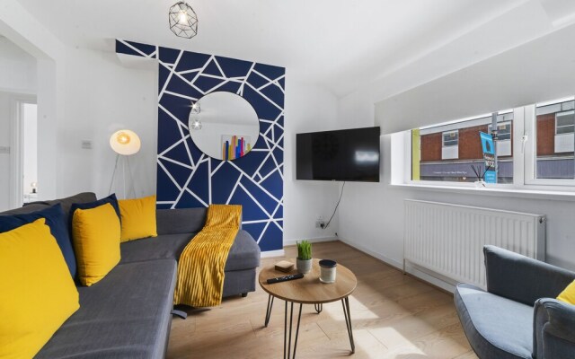 Village Cwtch Whitchurch Apartment