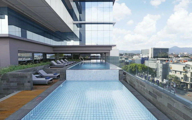 YELLO Hotel Paskal Bandung