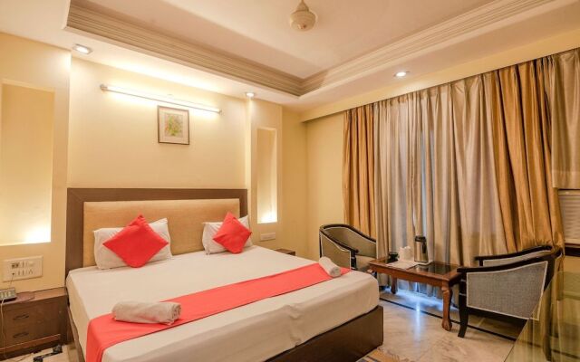 Hotel Aashish