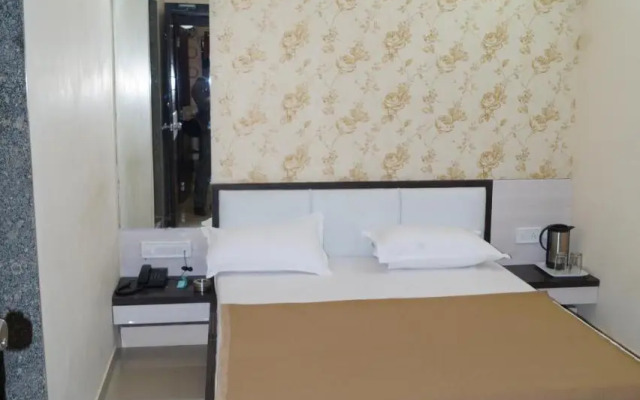 Shri Akshar Hotel