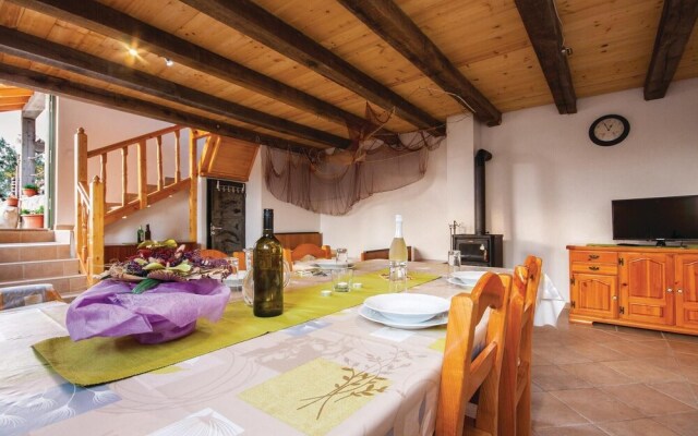 Awesome Home in Jezera With 1 Bedrooms
