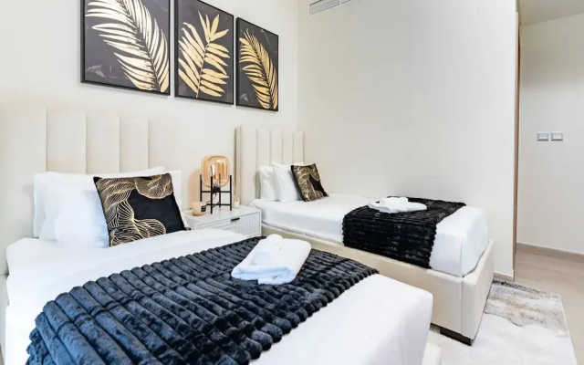 Nasma Luxury Stays - Azizi Riviera 44