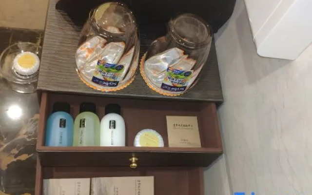 Shaanxi Honorary Military Rest and Treatment Service Center