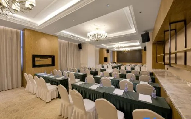 Vienna International Hotel (Wanbang Branch, Yingbin Avenue, Zhecheng, Shangqiu) – Business – Shangqiu