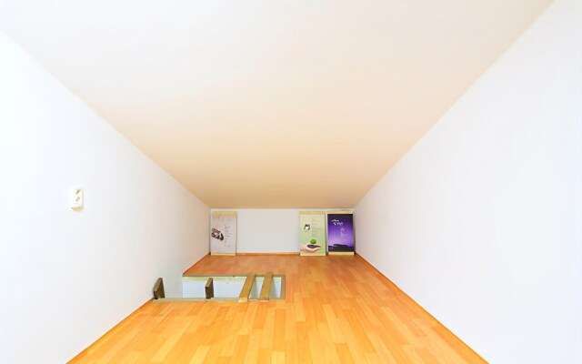 Goseong Hwapoli Pension