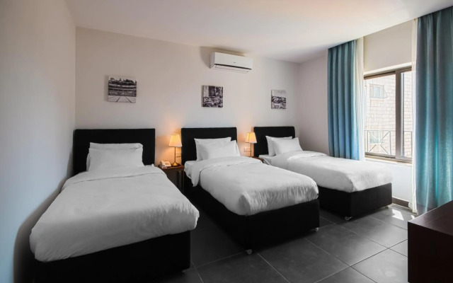 Canary Hotel