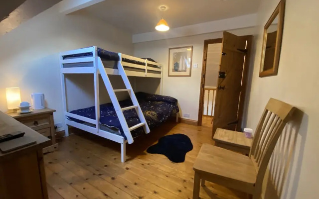 Quaint 4 Bed Barn Conversion Barnhouse Starshinezz