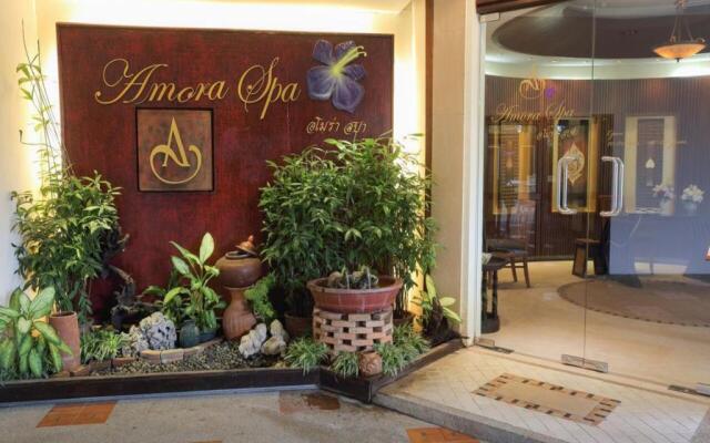 Amora Hotel Tapae Chiang Mai