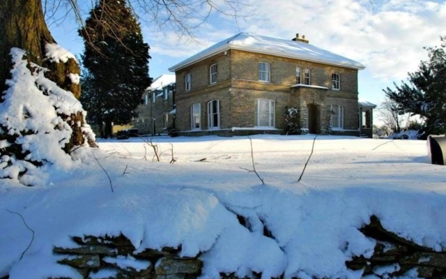 Walltree House