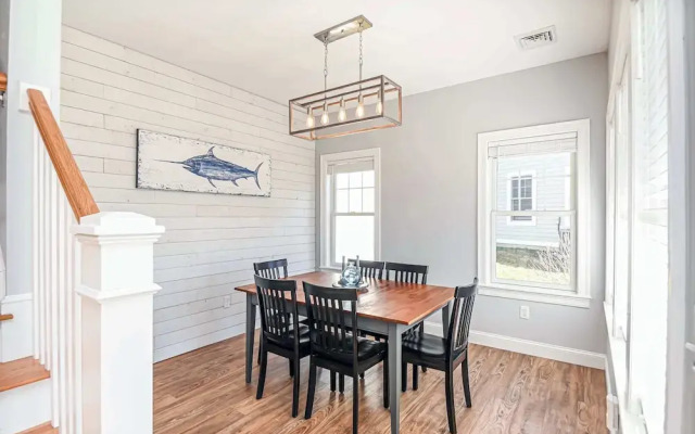 Maritime Meadows Charming Resort-style Home!