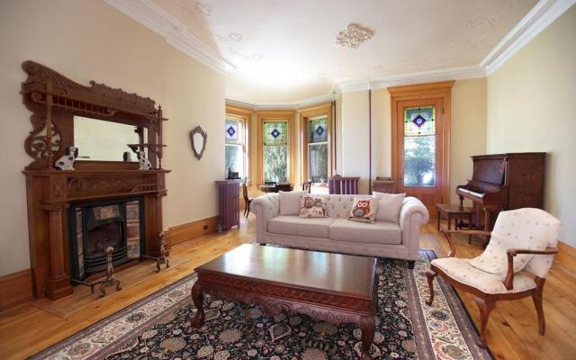 Markdale Manor Bed & Breakfast
