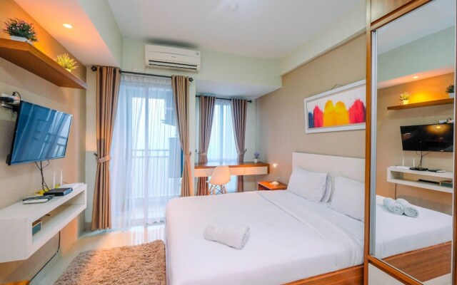 Homey And Relaxing Studio Grand Dhika City Apartment