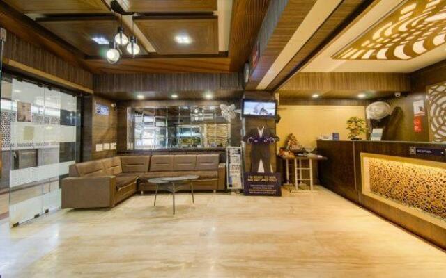 Hotel La 365 Residency