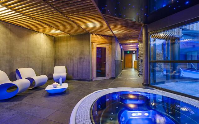 Le Chaberton, rénové en 2021, pied des pistes et spa