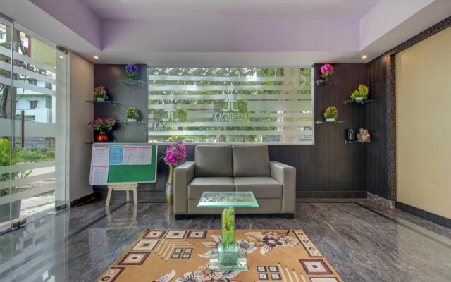 J J Global Residency by OYO Rooms