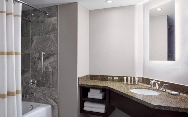 Marriott Niagara Falls Fallsview Hotel & Spa