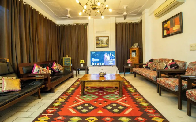 Opulent Antique 3br Villa in Gurugram