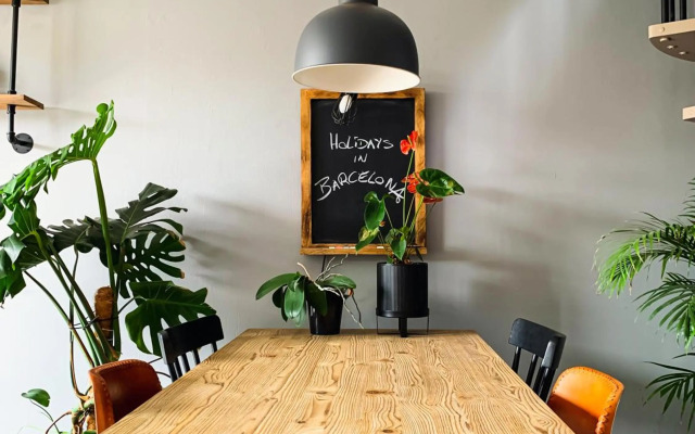 Incredible 2BR Penthouse with Urban Rooftop Garden