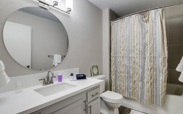 The Luxe Suites of Temecula Heights