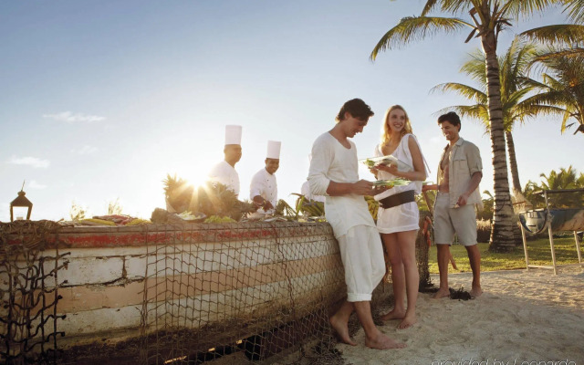 Shanti Maurice Resort & Spa