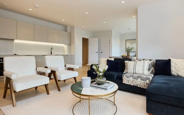 The Brondesbury Place - Bright 2bdr Flat With Balcony + Parking