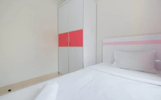 Pool View 2BR Apartment @ Springlake Summarecon