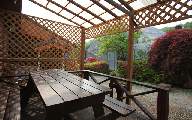 Yongin Tree's Story Pension