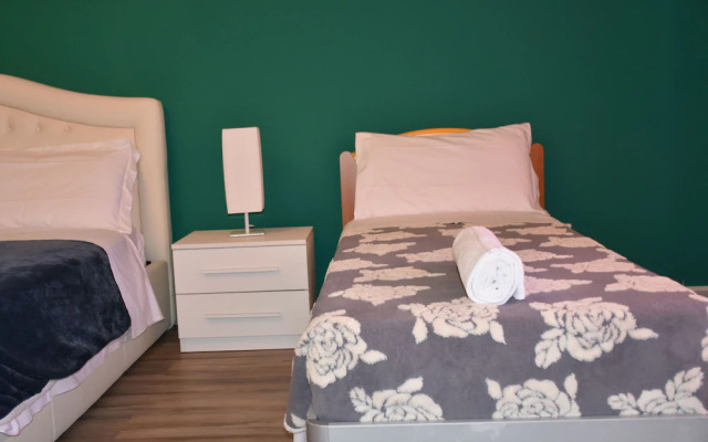 Venice Popular Apartment