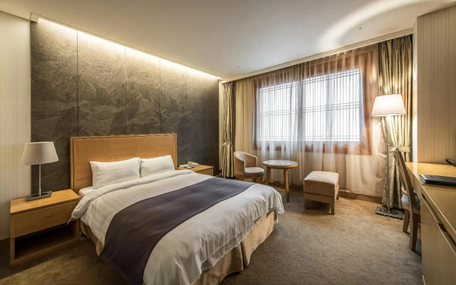 Shangria Beach Tourist Hotel