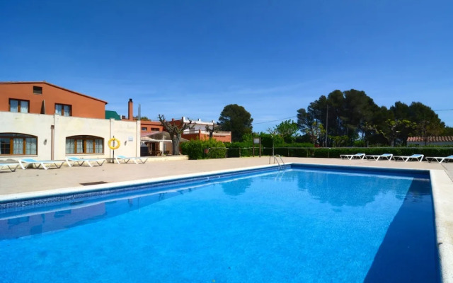 Apartamentos Hostal La Gola